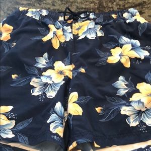 Men's nautical floral swim trunks. Size large.